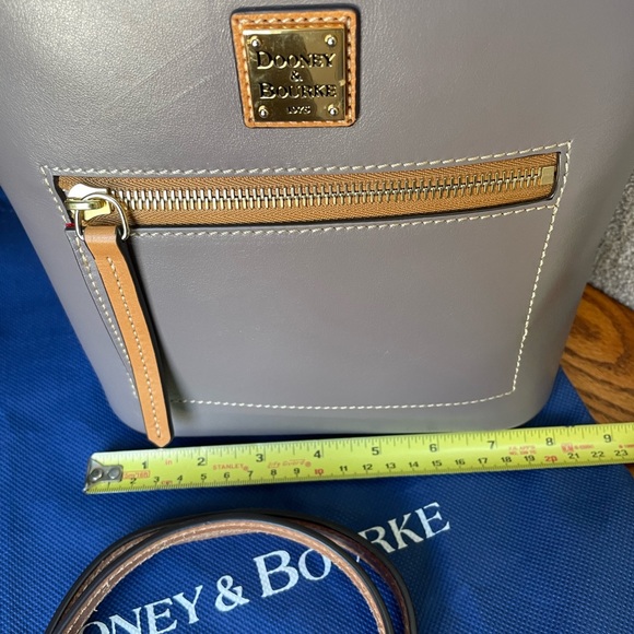 Dooney Bourke shoulder/crossbody bag - Picture 3 of 6
